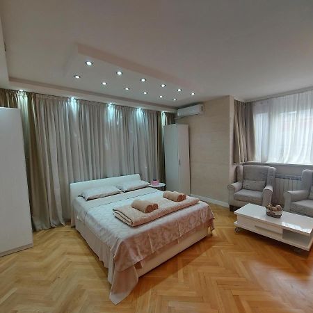 Arena Relax Apartman Belgrado Exterior foto